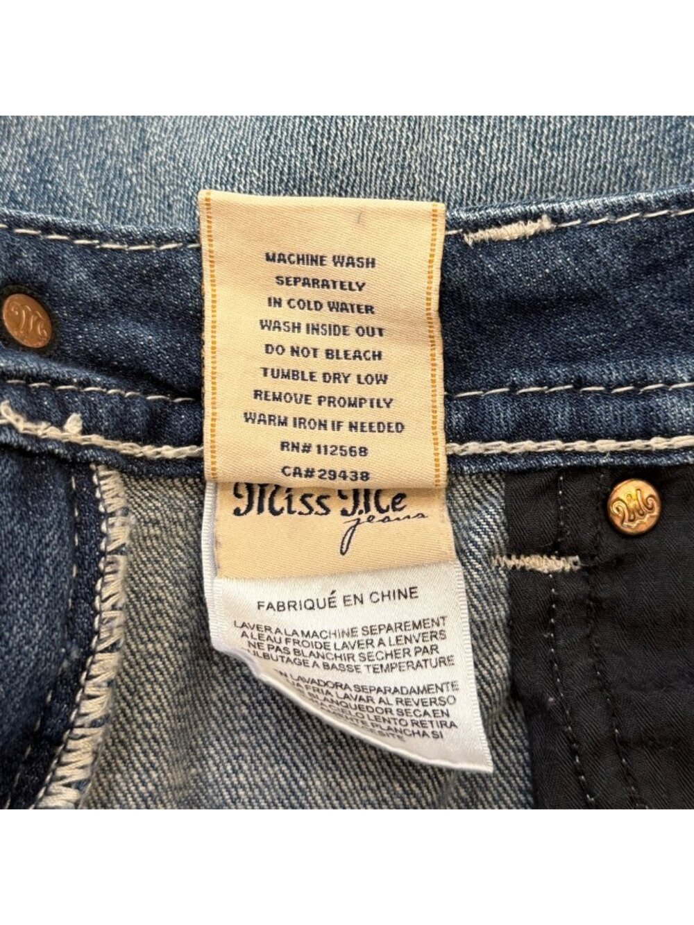Miss Me Womens Size 29 Easy Bermuda Jean Shorts Embellished Pockets Blue - Picture 8 of 8